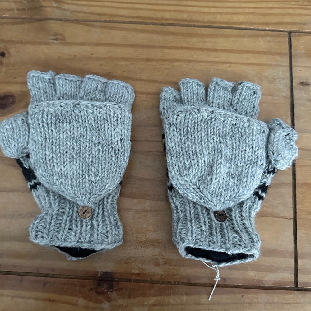 Merino wool, Polartec mittens